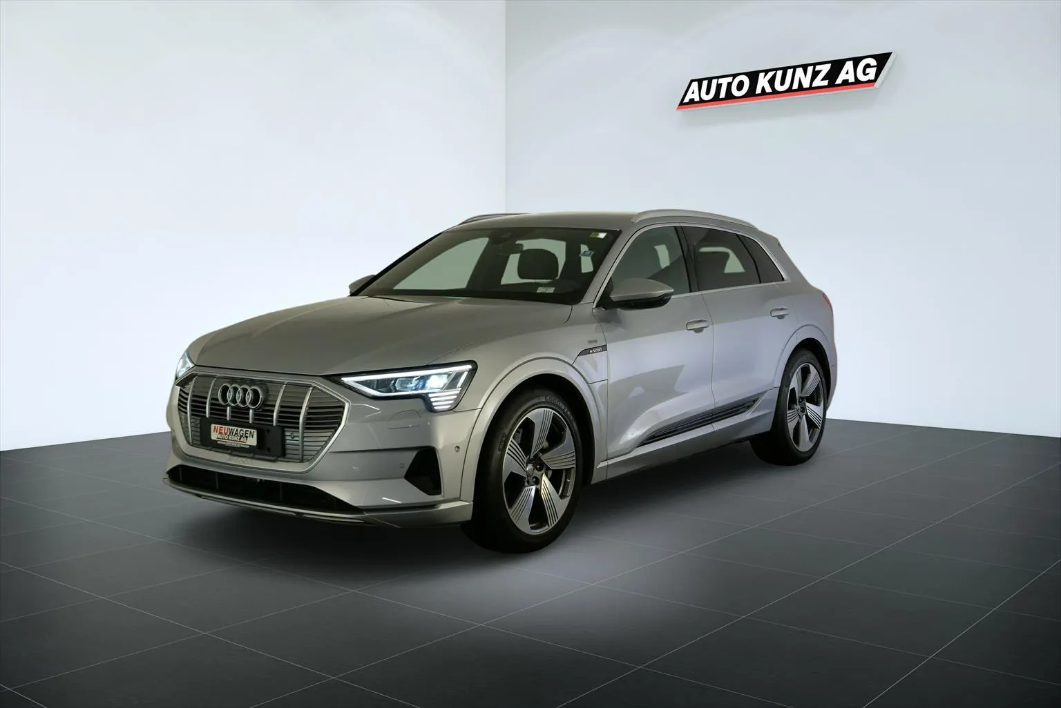 Audi e-tron 55 S-Line Advanced quattro EV Elektro Aut.  Image 1